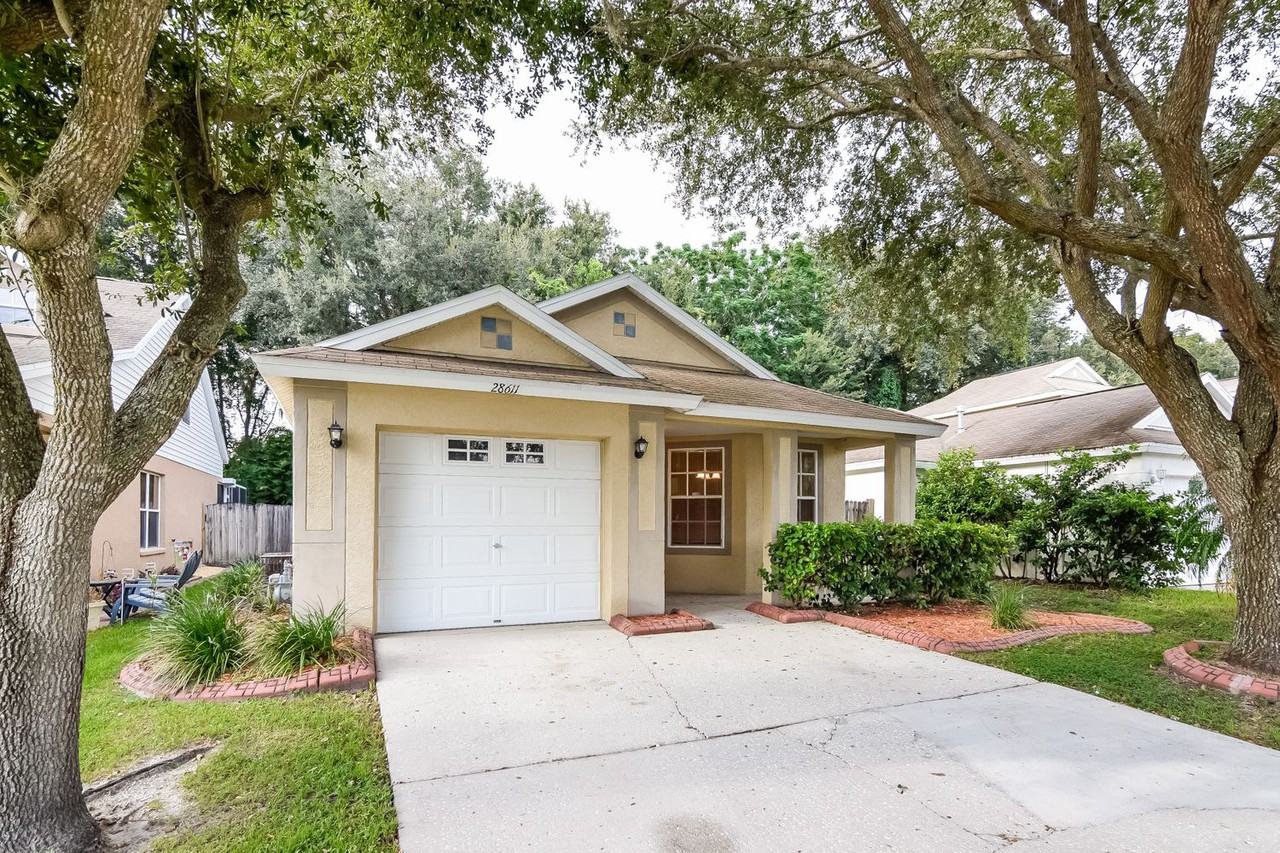 28611 Seashell Ct - Photo 2 of 23