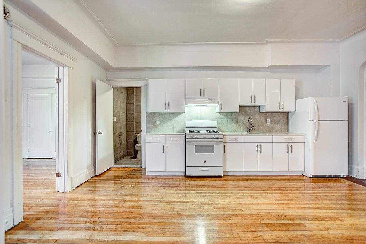 3525 Rue Durocher Apartments in MiltonParc, Montréal, QC H2X 2E7 Zumper