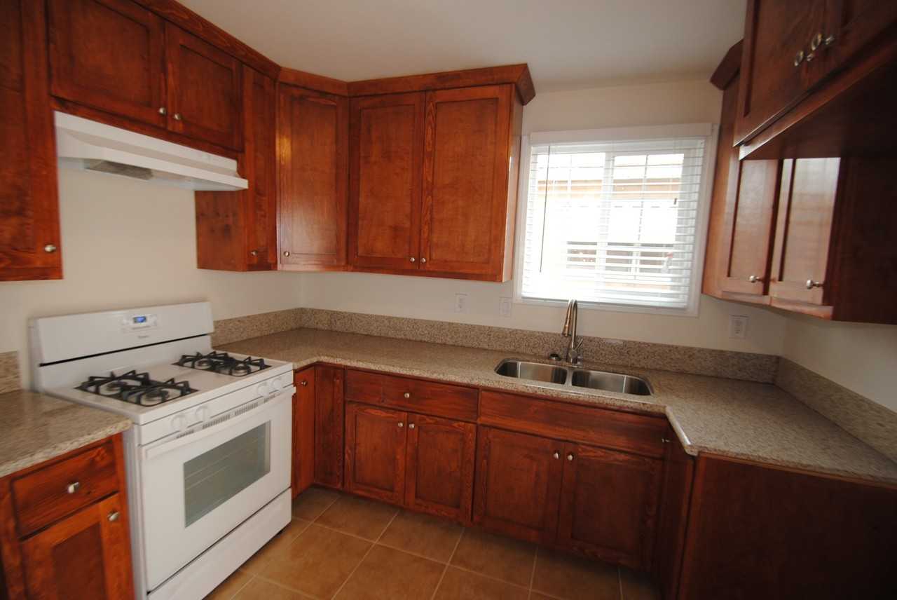 11252 Pope Ave - Photo 3 of 5