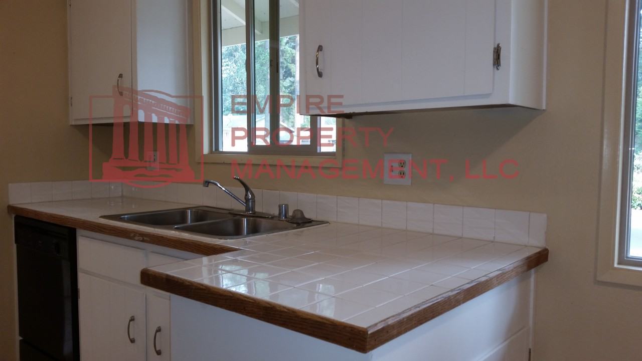 88000 9th Street - Photo 2 of 10