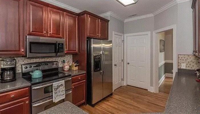 1129 Moray Ct - Photo 2 of 10