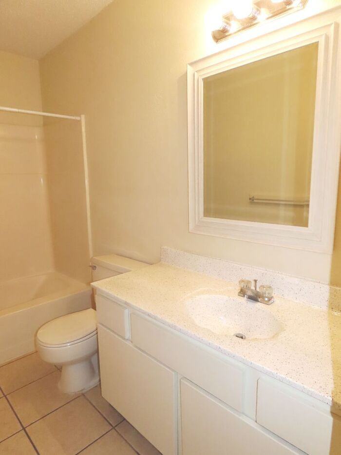 4718 Edinburgh Dr - Photo 2 of 26