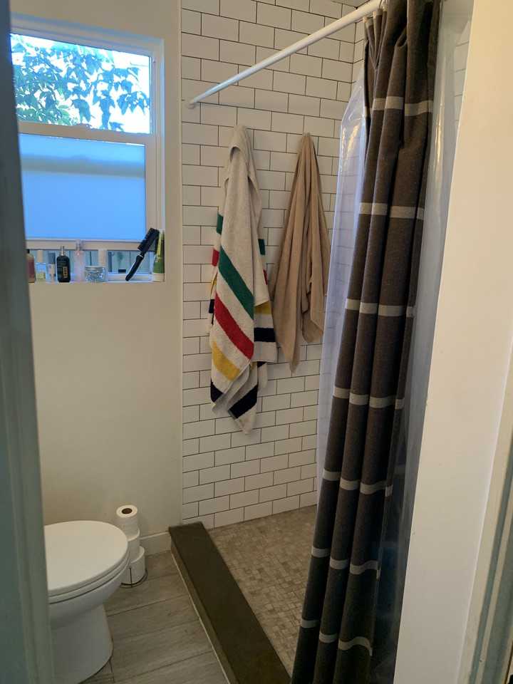 131 Munro Street - Photo 2 of 6