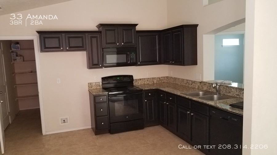 33 N Amanda Dr - Photo 2 of 19
