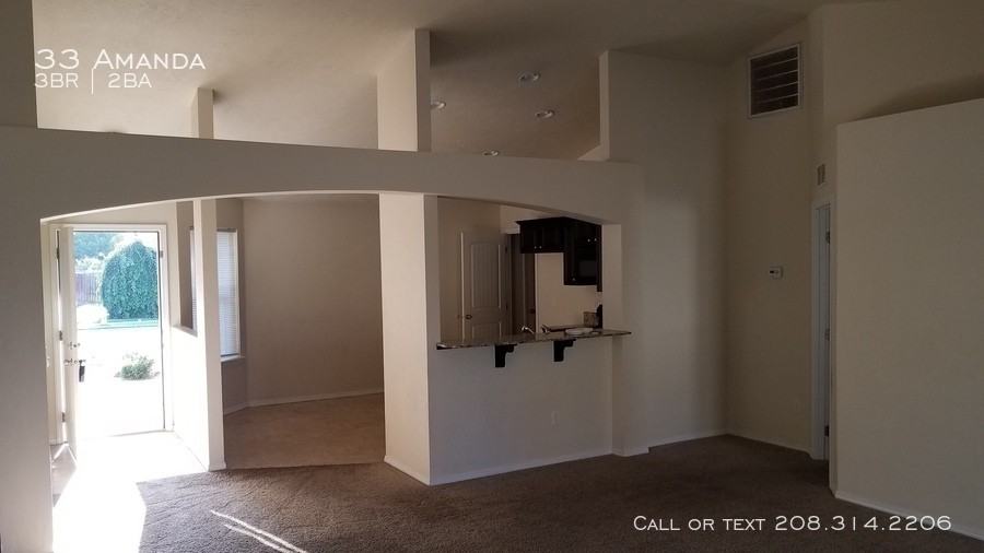 33 N Amanda Dr - Photo 3 of 19