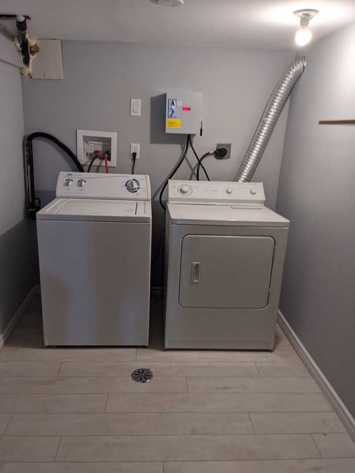 171 East Ave South - Photo 4 of 4