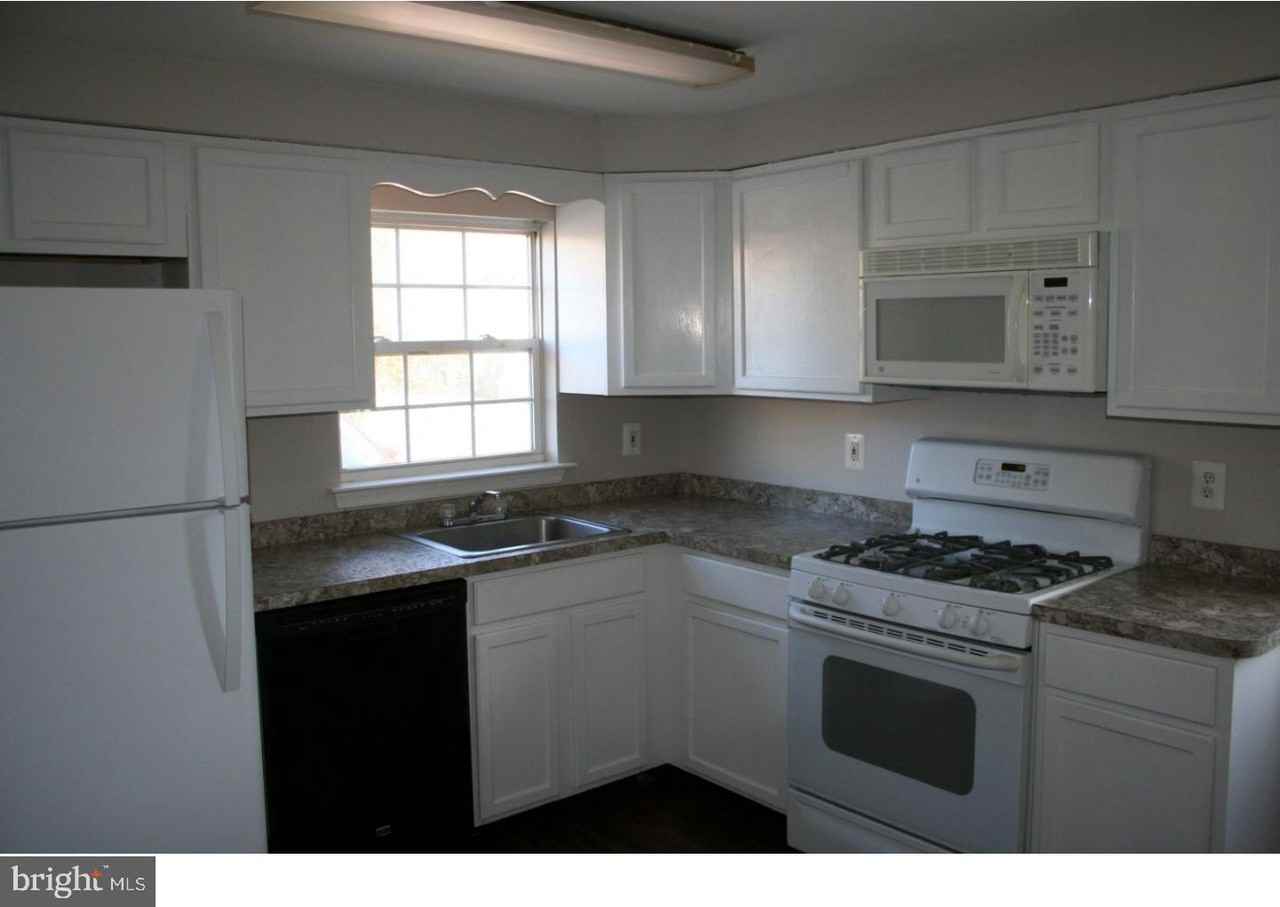 12 12 VETERANS WAY 1 - Photo 3 of 15