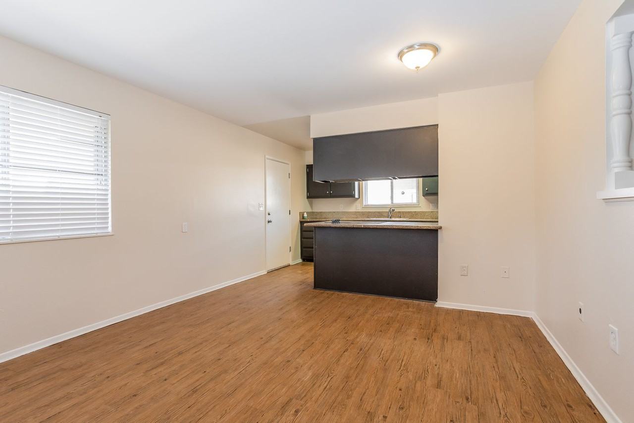 27227 Granada Way - Photo 3 of 12