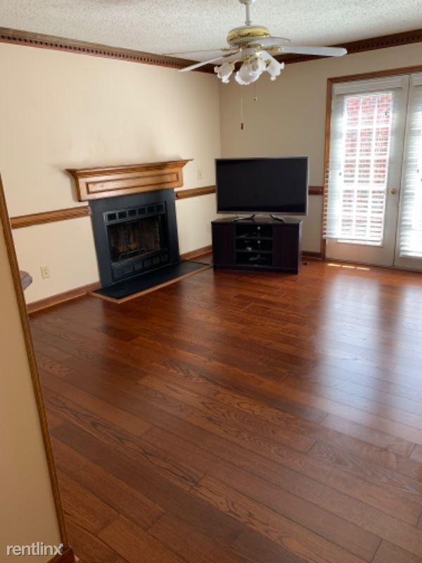 16 Academy Ln - Photo 2 of 11