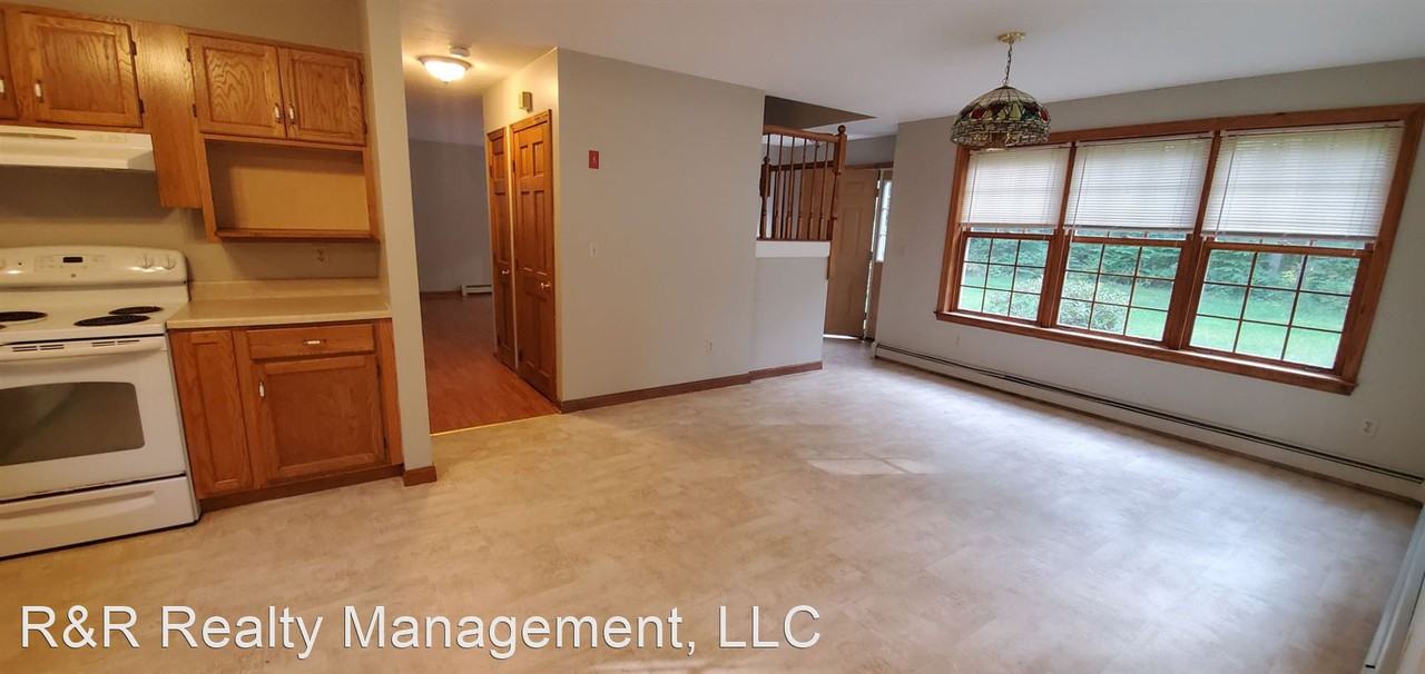 40 Perry St - Photo 3 of 49