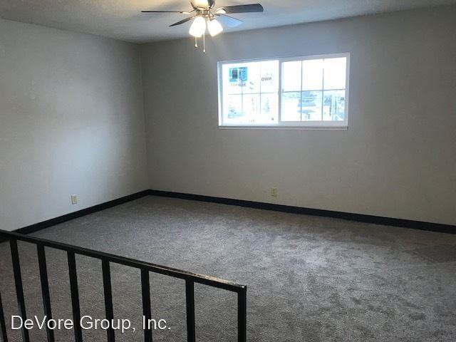 64 Cross St - Photo 3 of 7