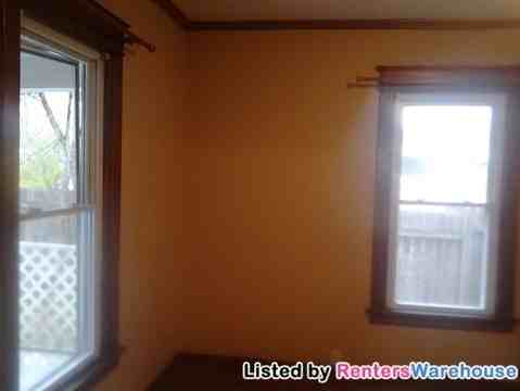 1501 Sherburne Ave - Photo 3 of 13