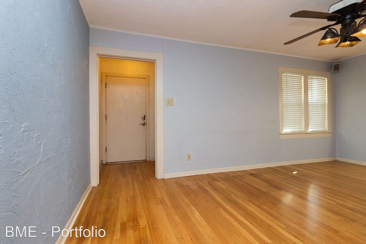 411 Sunset Ter - Photo 3 of 13