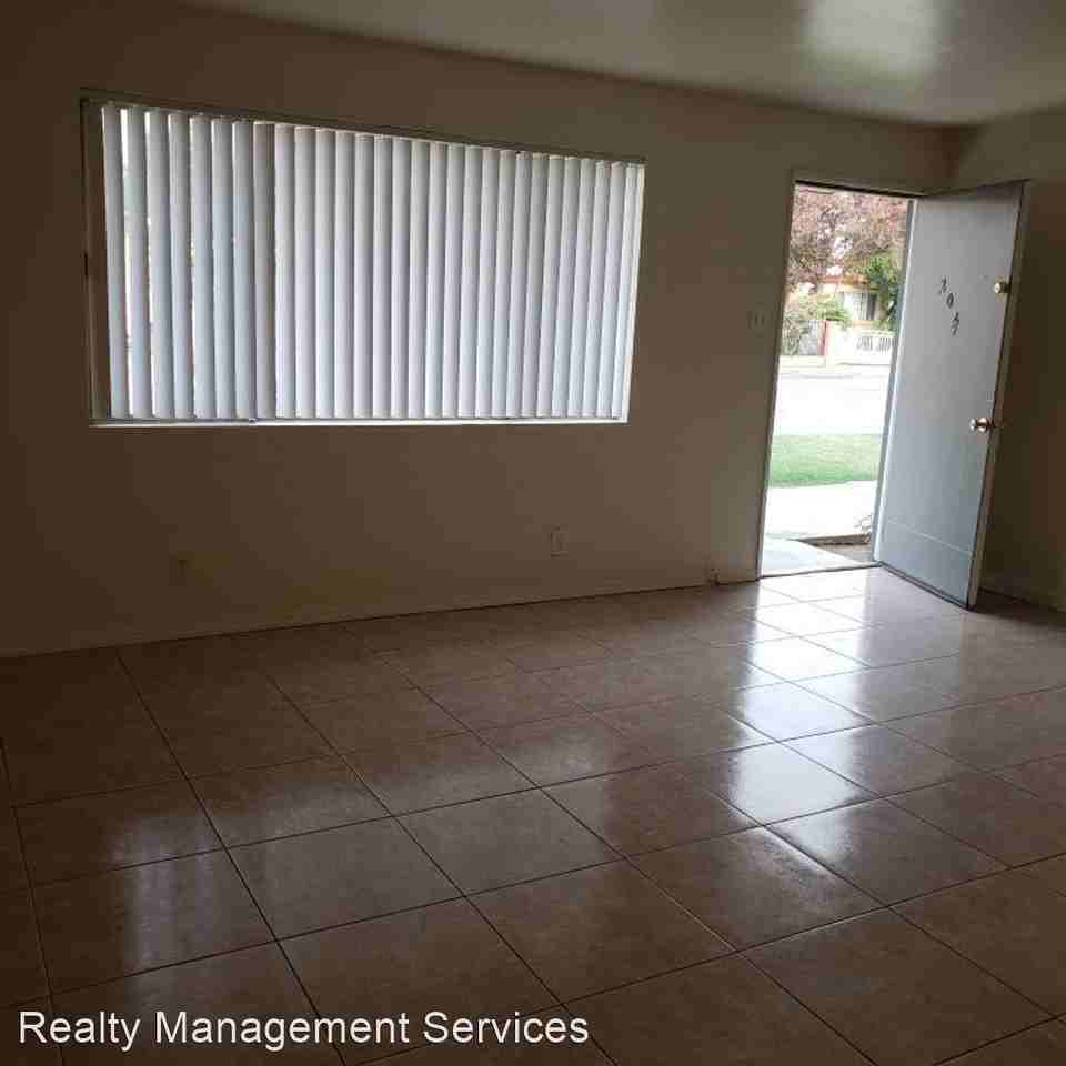 200,202,204,206 Eye St - Photo 2 of 6