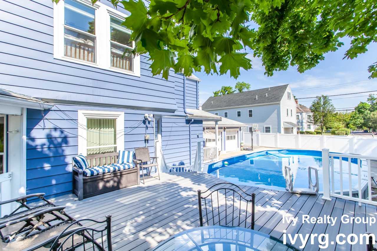 48 Magoun Ave #2 - Photo 3 of 26