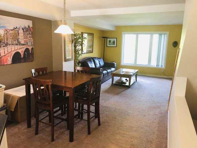 271 Aquaview Dr - Photo 2 of 9