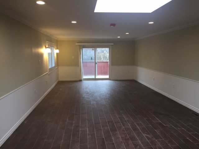 906 Kingston Rd - Photo 2 of 10