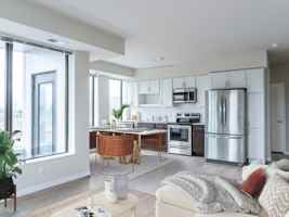 featured image of 2000 Lyndale Avenue South