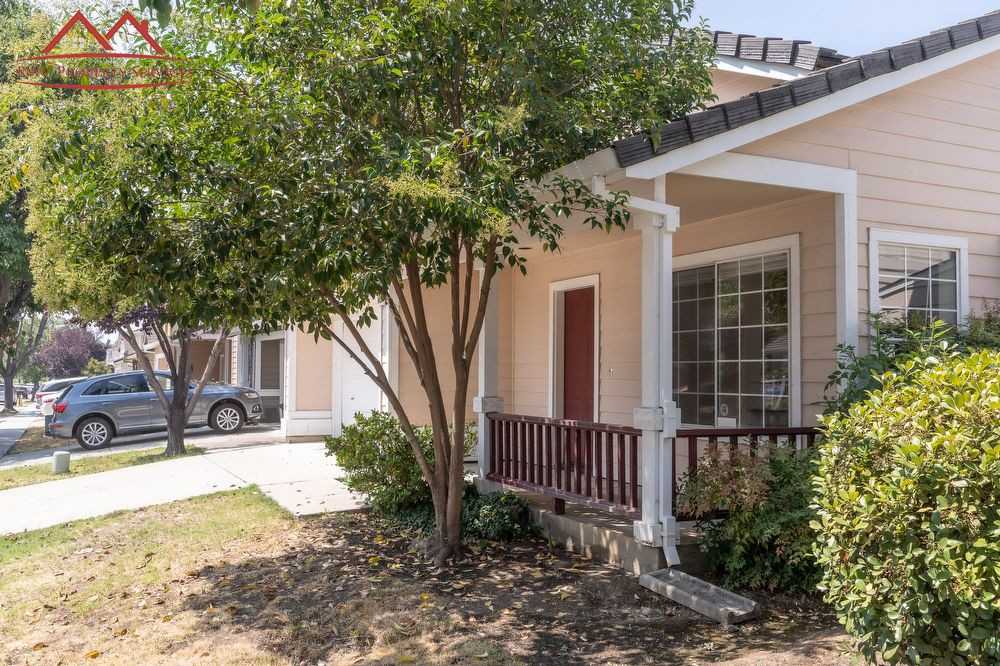 1459 Chavez Way - Photo 3 of 34