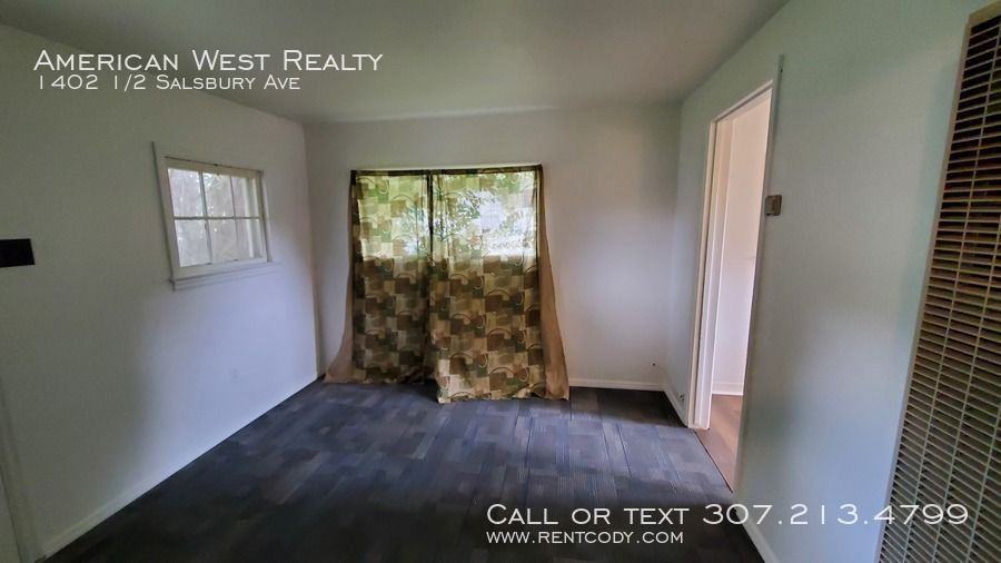 1402 1/2 Salsbury Ave - Photo 3 of 5