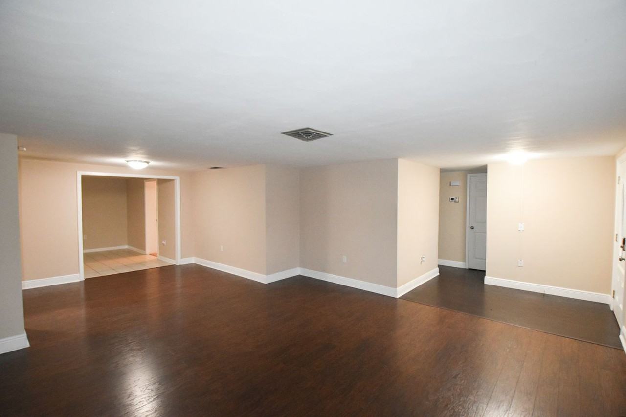 5731 Thrush Dr - Photo 3 of 14