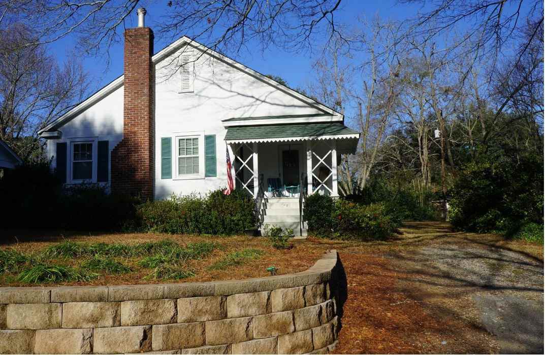 915 Brandon Avenue - Photo 2 of 19