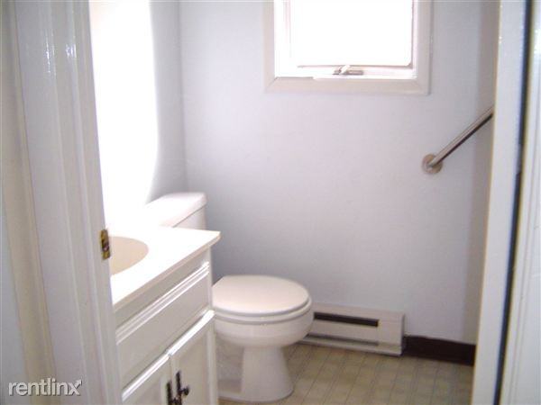 168 Roundhill Road - Photo 3 of 13