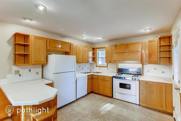 16456 George Dr - Photo 2 of 11