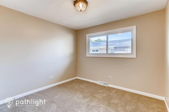 16456 George Dr - Photo 3 of 11
