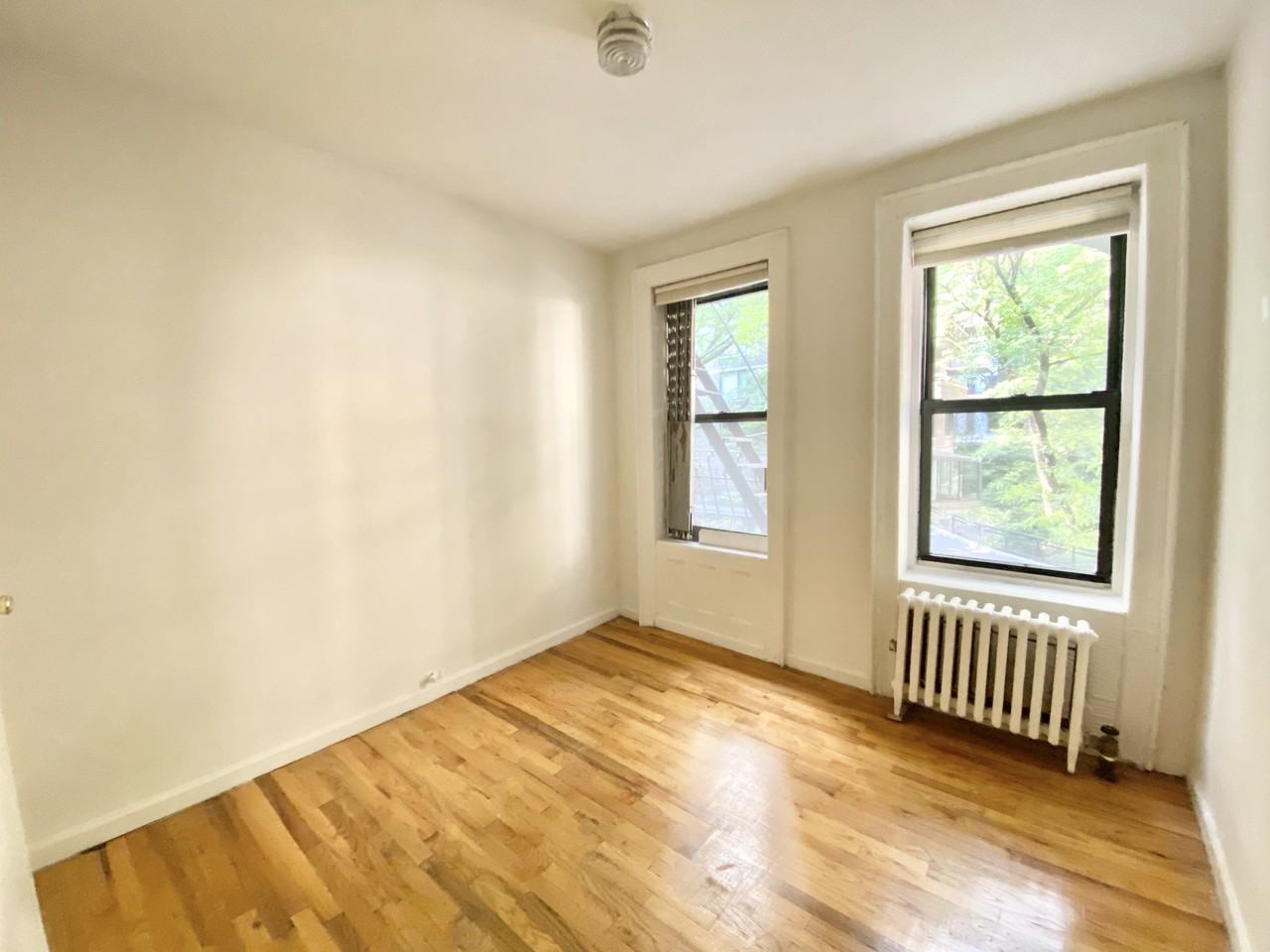 2nd Ave & E 49th St #32A