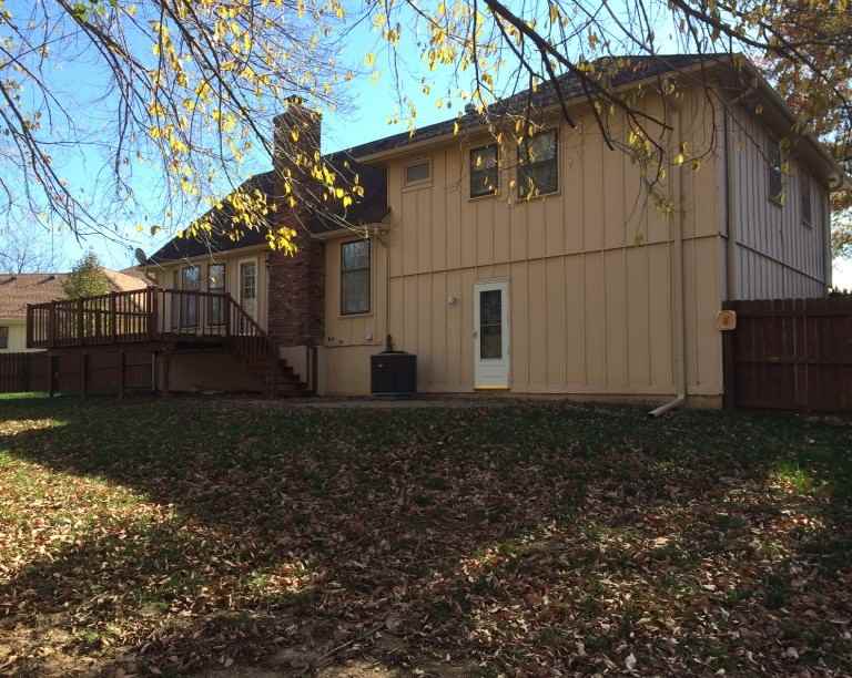 9000 Evanston Ct - Photo 3 of 24