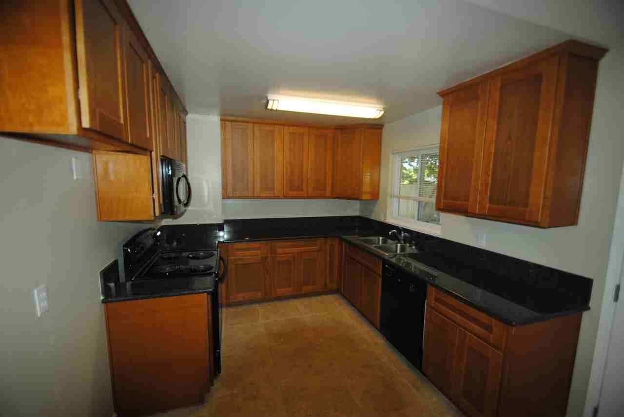 6809 Whitsett Dr - Photo 2 of 9