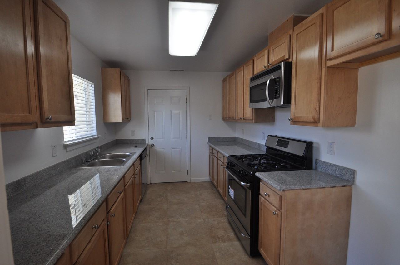 40 Alta Loma Dr - Photo 3 of 7