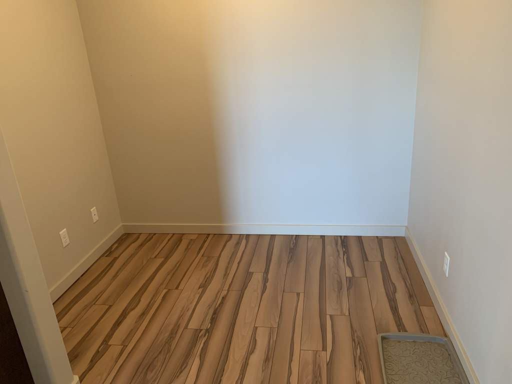 #321 1144 Adamson Drive - Photo 3 of 19