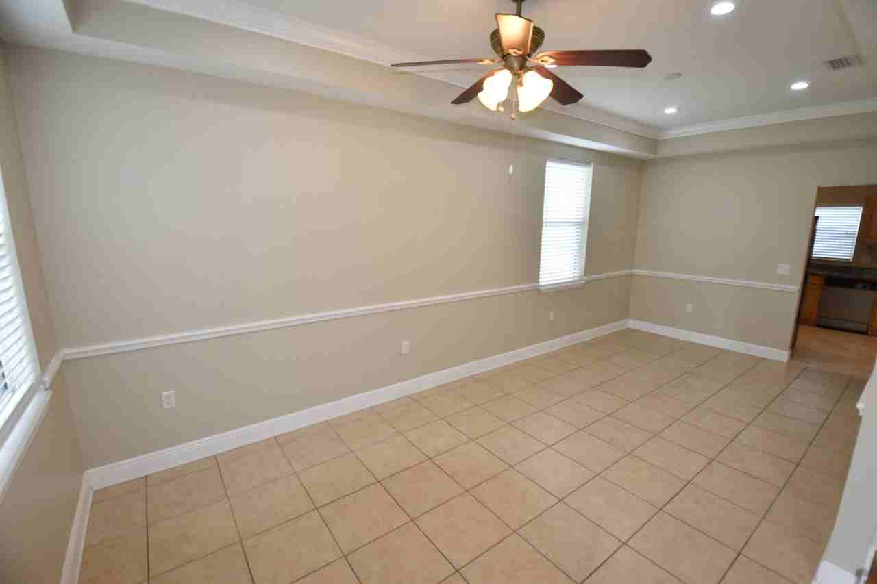8802 Bayaud Dr - Photo 3 of 25