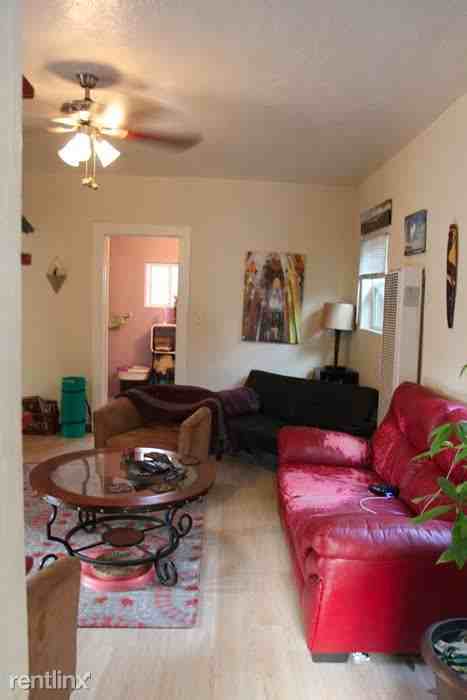 6110 Hillegass Ave Rear - Photo 2 of 15