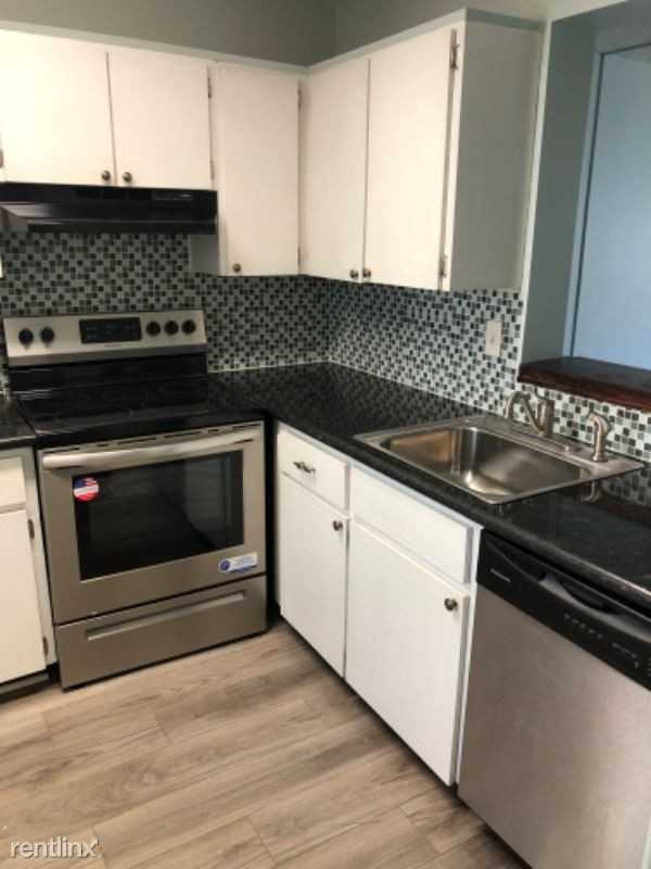 2211 2211 Belleair Rd D7 - Photo 3 of 19