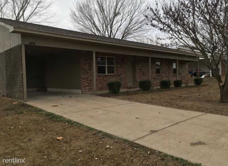 1414 Joey Cir - Photo 2 of 8