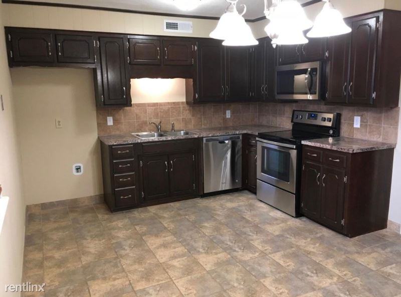 1414 Joey Cir - Photo 3 of 8