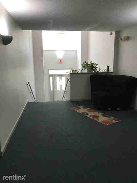 407 Laurentian Pl - Photo 3 of 12
