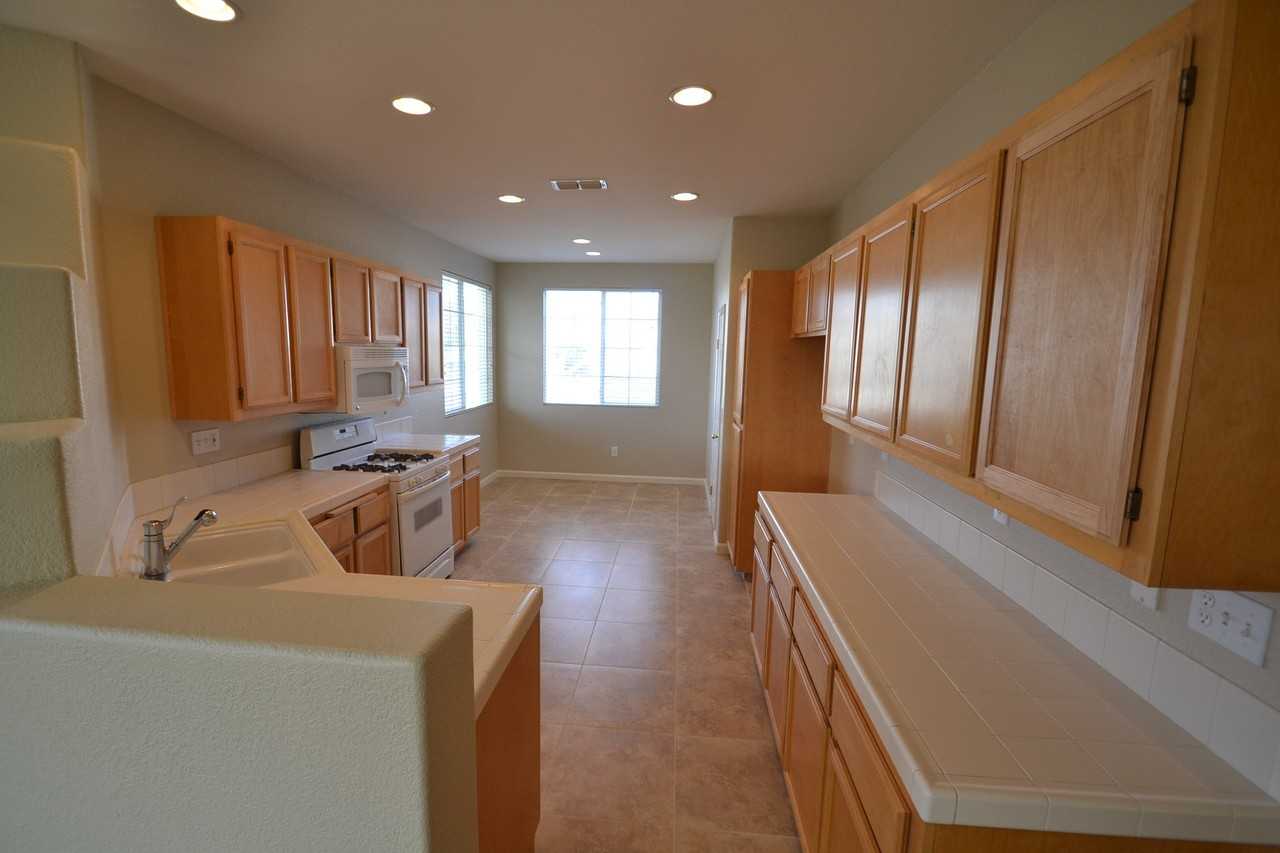 691 Rubier Way - Photo 2 of 11