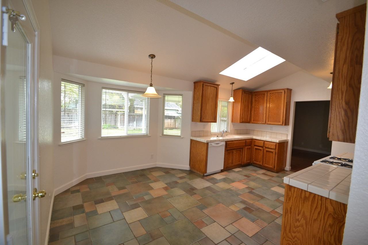 6948 10th St - Photo 3 of 11