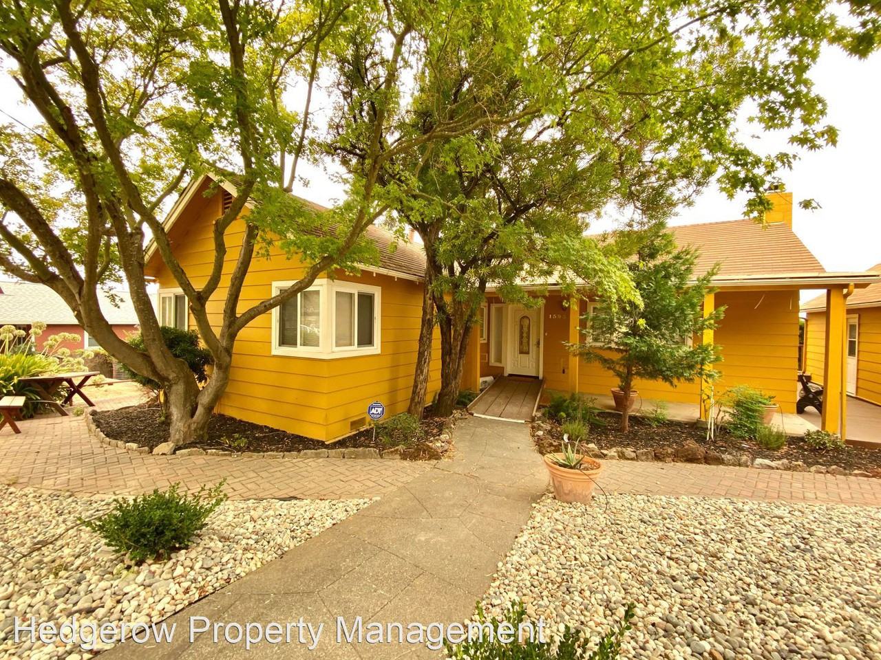 1595 Meek Ave - Photo 2 of 39