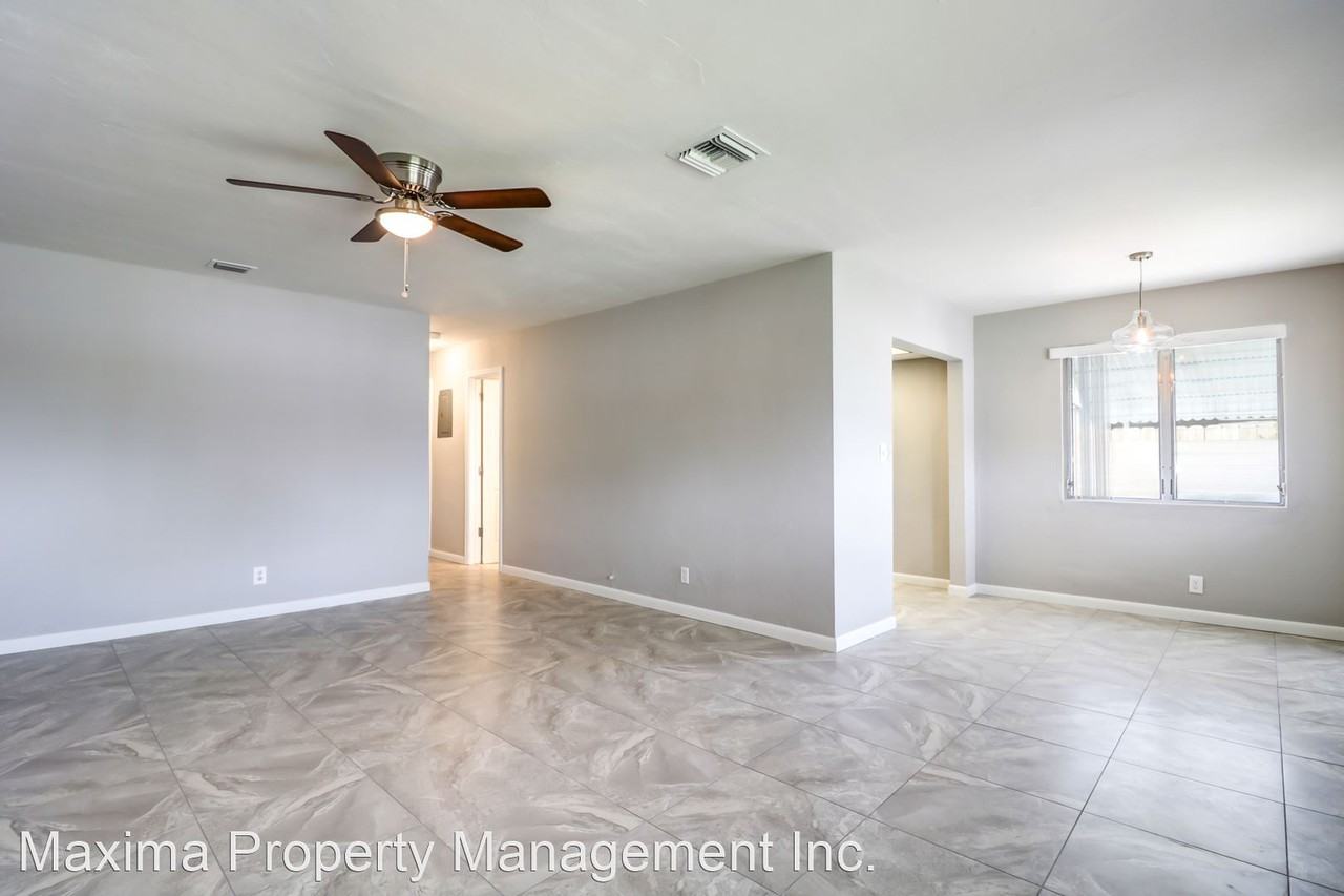 260 260 NE 58th St  B #B - Photo 2 of 15