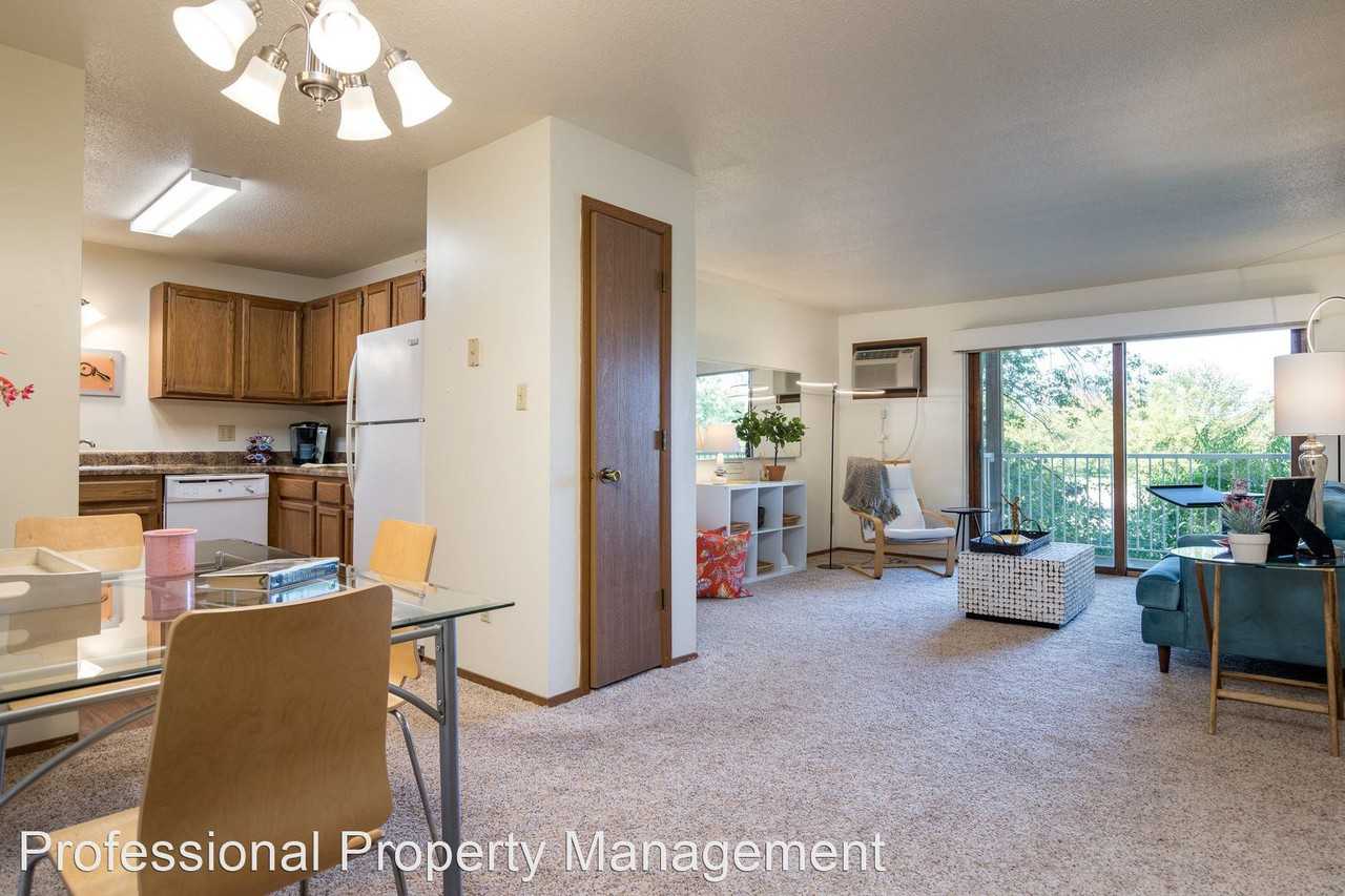 Gateway (1300, 1320, 1400 Gateway Dr) - Photo 2 of 35