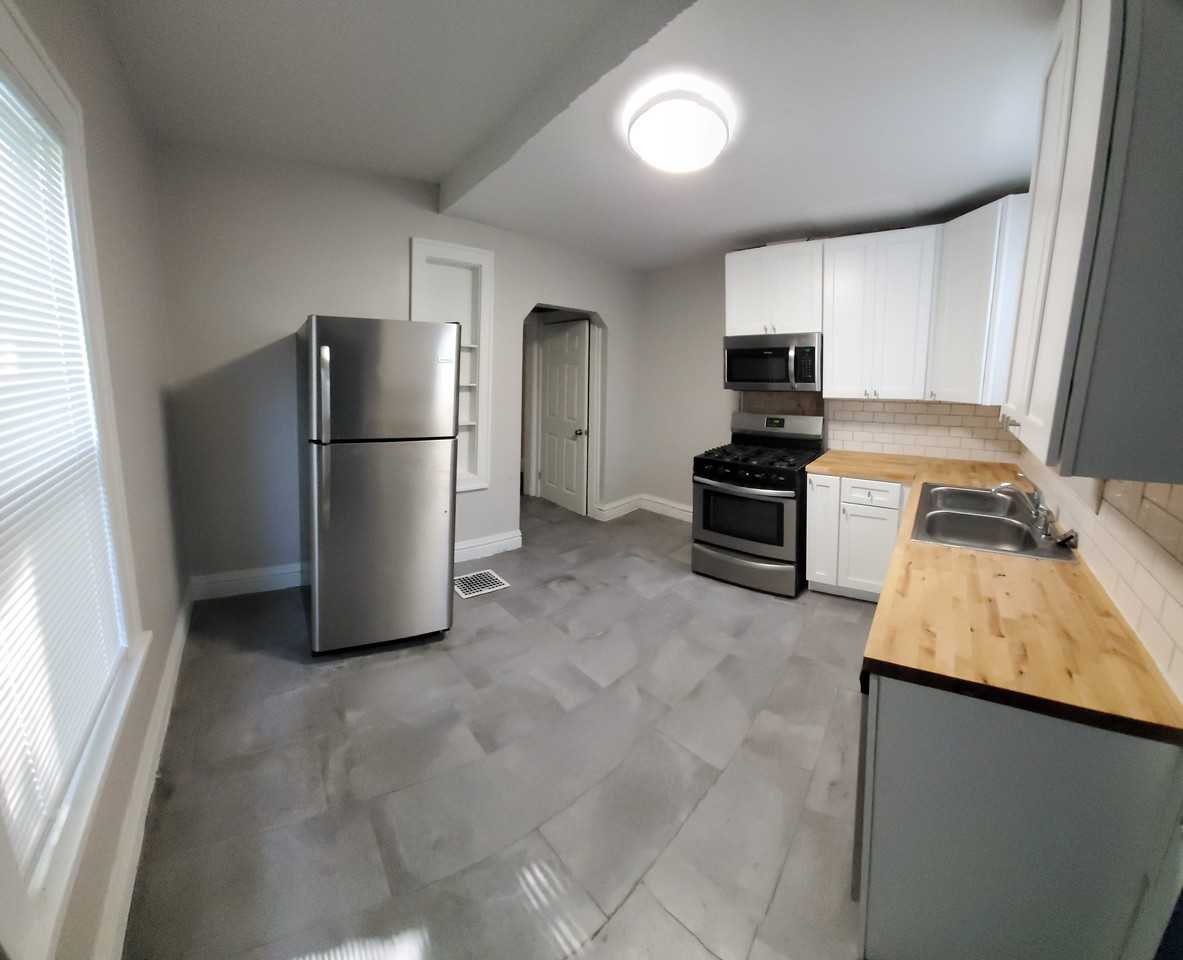 1113 S 22nd St - Photo 3 of 16