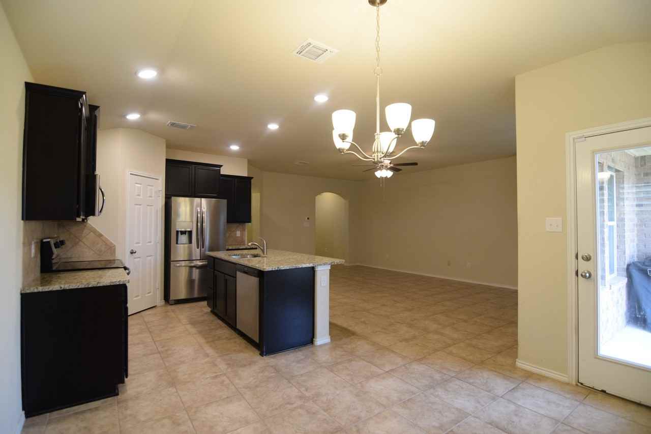 208 Ken Dr - Photo 5 of 21