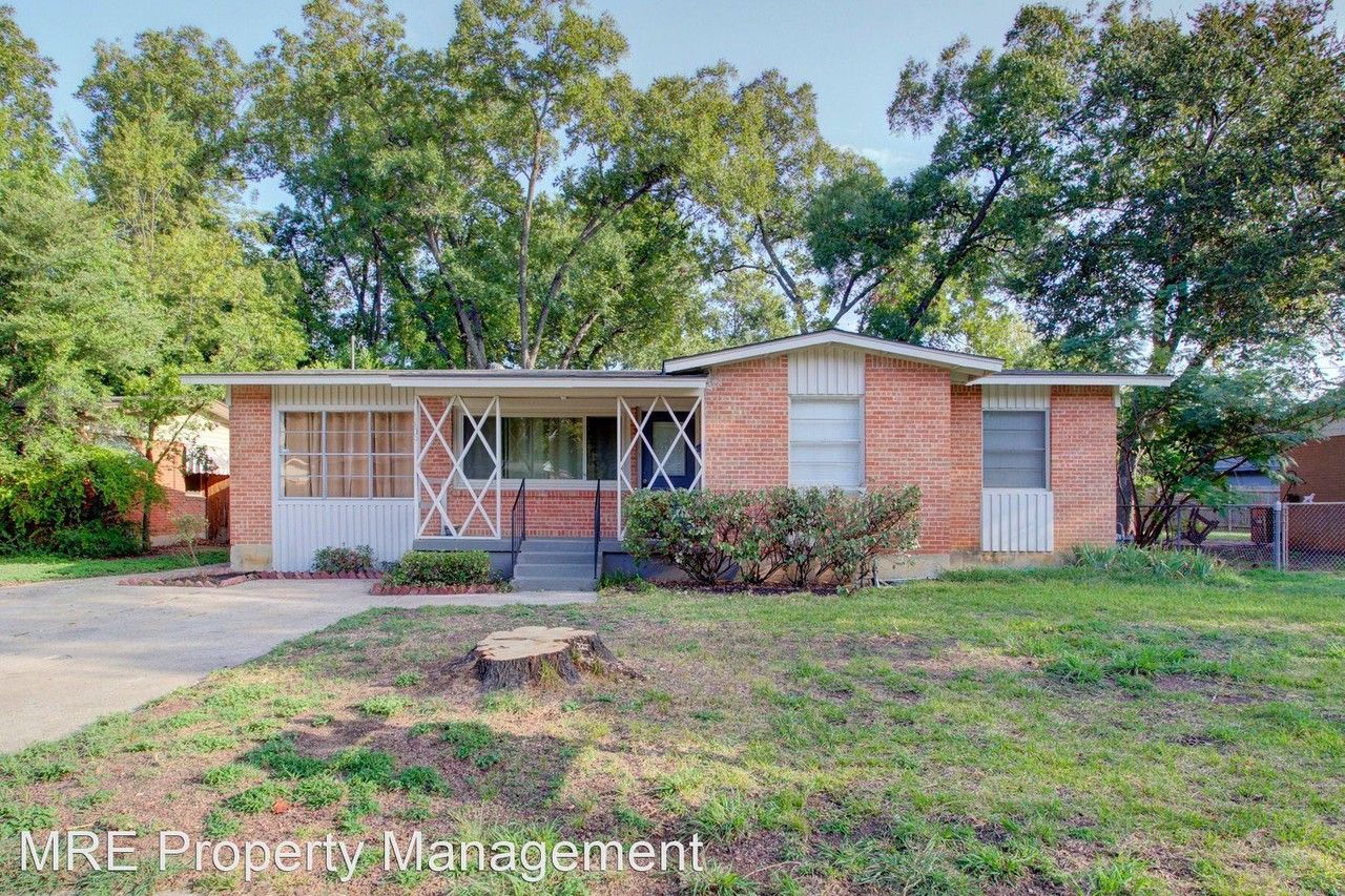 1409 Juanita Dr - Photo 2 of 18