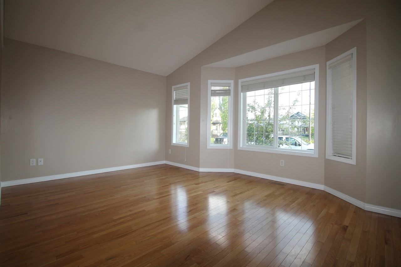 7272 South Terwillegar Dr Nw - Photo 3 of 20