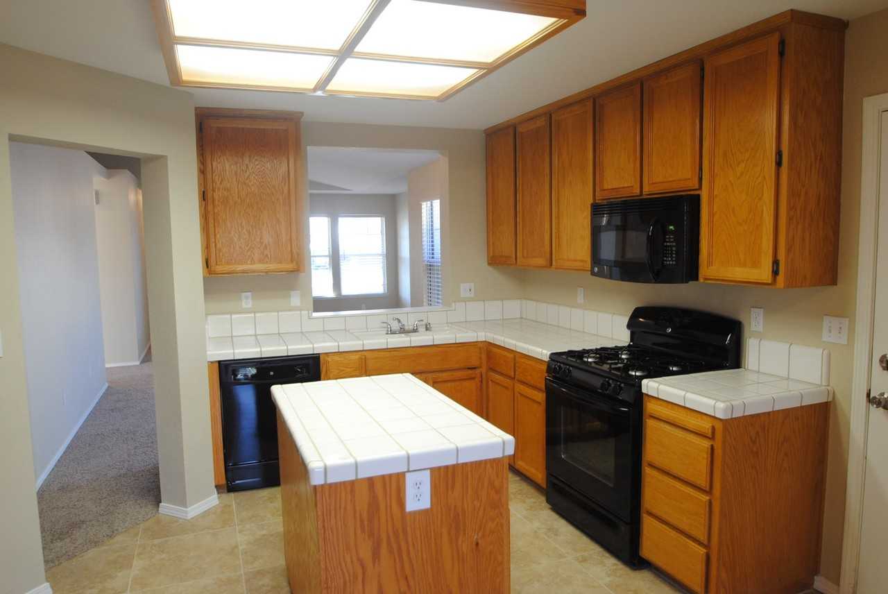 1761 River Run Dr - Photo 2 of 10